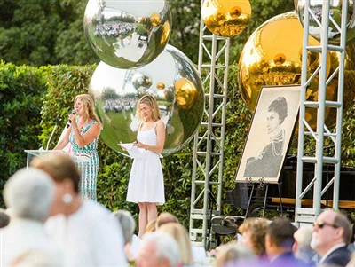 Quảng cáo và trang trí quả cầu gương bơm hơi